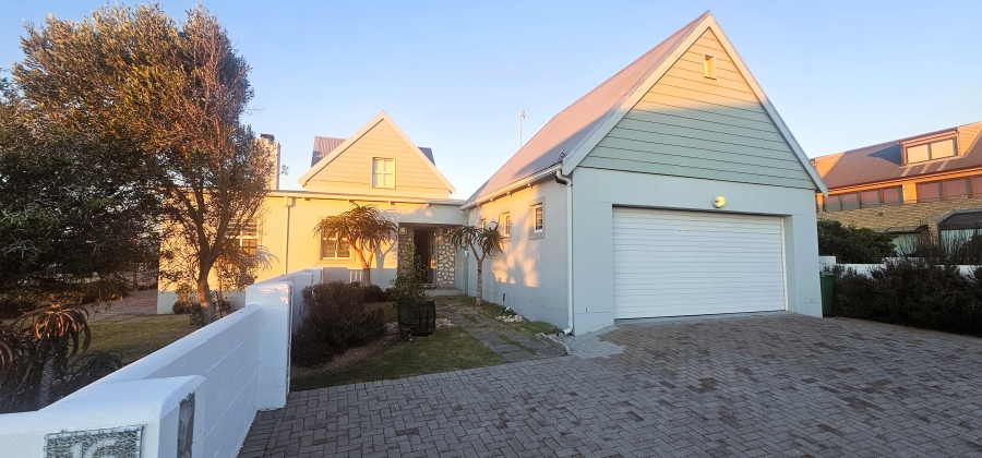 4 Bedroom Property for Sale in Myburgh Park Western Cape